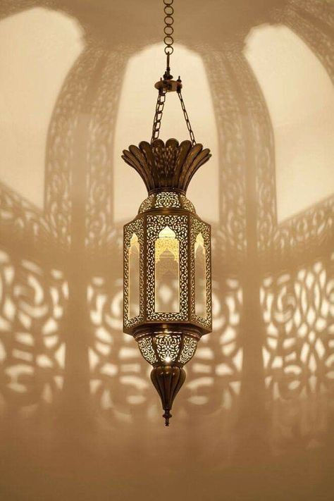 Instalasi lampu masjid
