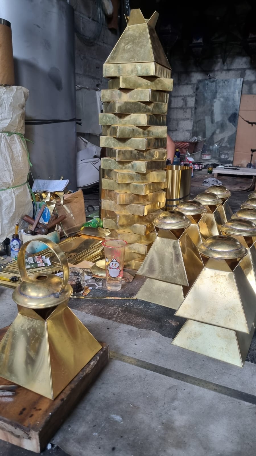 Proses pembuatan lampu Maroko